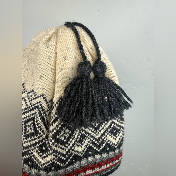 Dale of Norway 100% Merino Wool Fair Isle Skier Garmisch Winter Hat - Picture 2 of 6